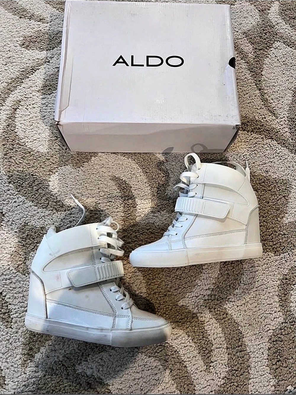 ALDO Bloss-70 High Top Sneakers in White US 7